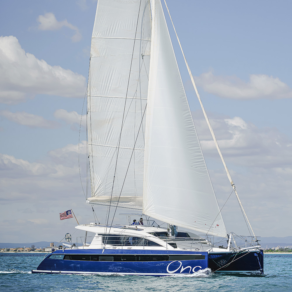 emeraude-multicoques-catamaran-PRIVILEGE510-en-navigation