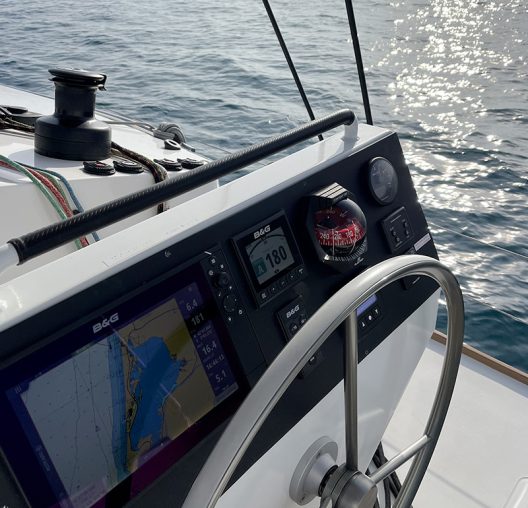 20-azure-boat-services-ELECTRONIQUE