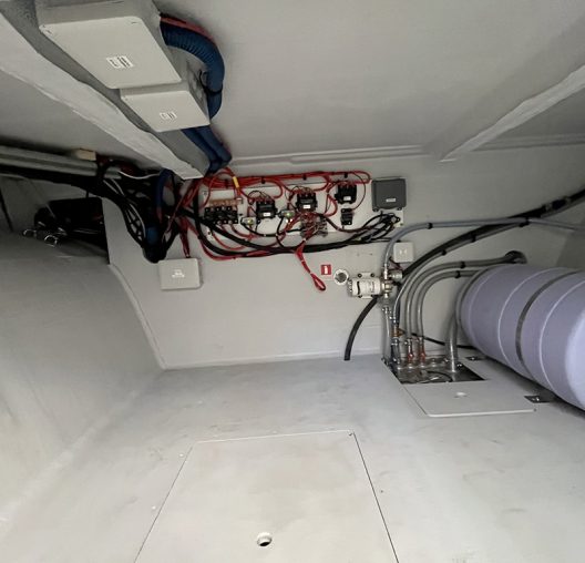 3-azur-boat-service-electricite