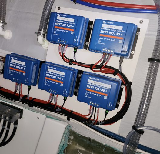 9-azur-boat-service-electricite