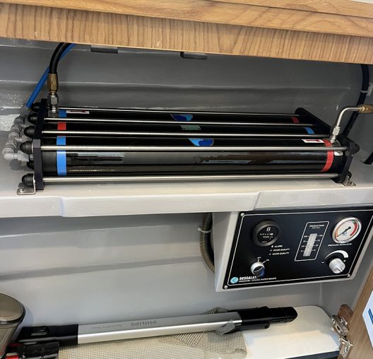azure-boat-services-dessalinisation-membrane-et-panneau-commande