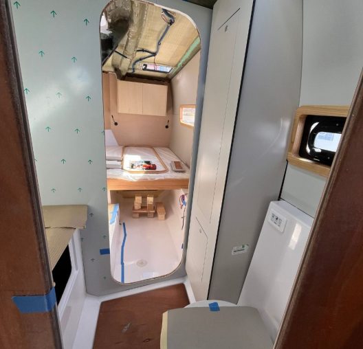 azure-boat-services-menuiserie-cabine (2)